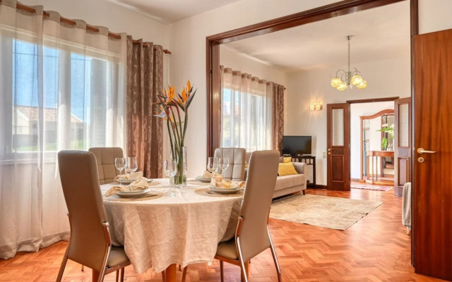 Casa do Valentim a Home in Madeira