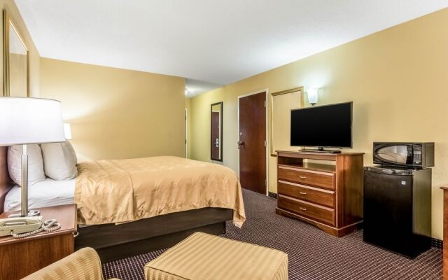 Executive Inn & Suites