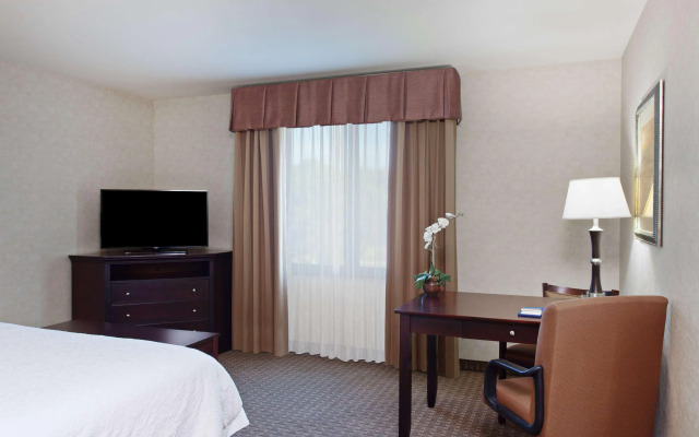 Hampton Inn & Suites Oakland Airport-Alameda