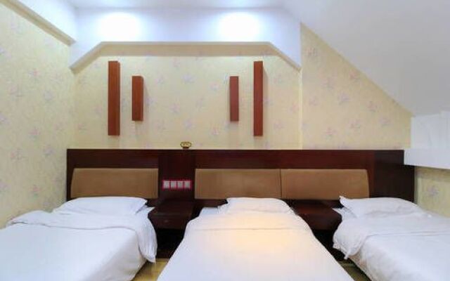 Yiwu Golden Place Hotel