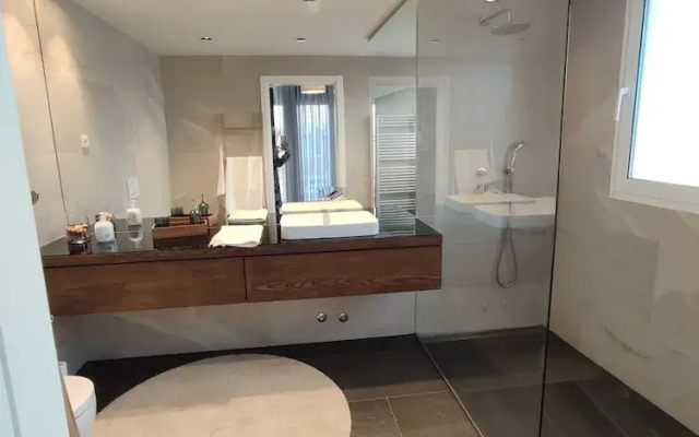 2 Terraces Flat River and Marina View