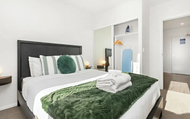 Augustus Haven Apartment with Parking