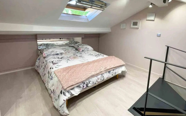 Charming townhouse with garden in the City of Love