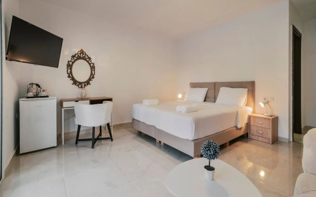 Bamboo Suites Adults Only