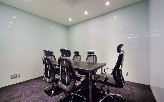 FX Hotel Taipei Nanjing East Road Branch