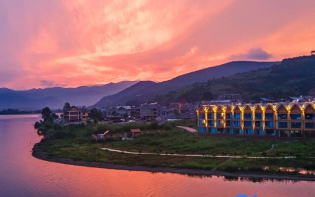 Xingpan Shuishe Lake View Holiday Hotel