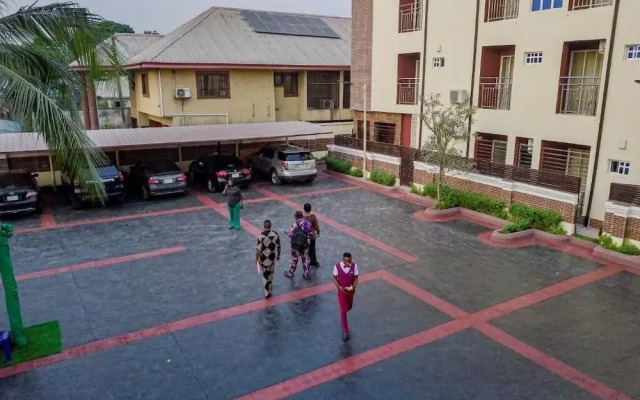 Villa Hilton Hotels & Apartments