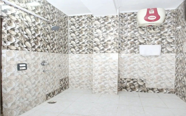 OYO 10362 Hotel Milan Inn