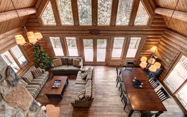 Chalet Navajo