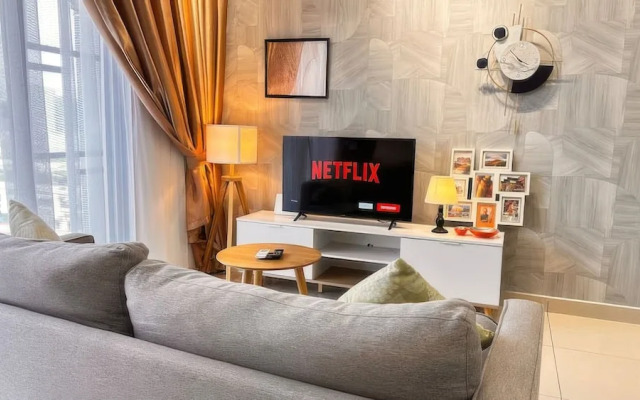 Trion Residence by Emily in Town