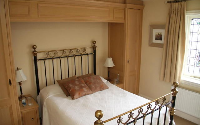 Dunsley Hall Hotel