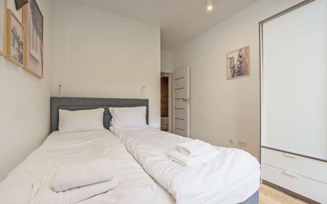 City Center - Dluga Grobla by Apartmore