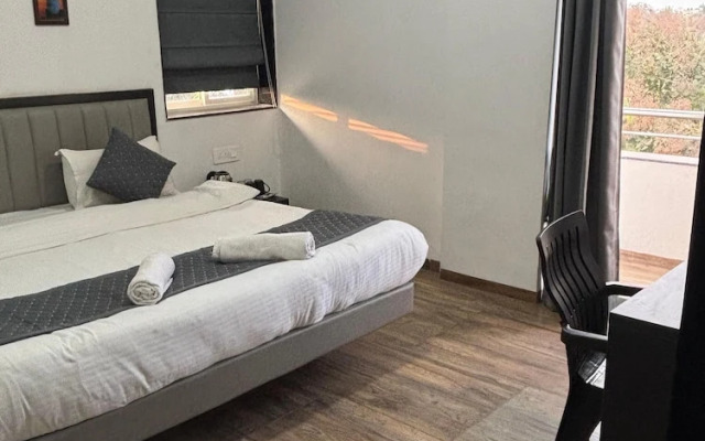 Sunny Executive Satara