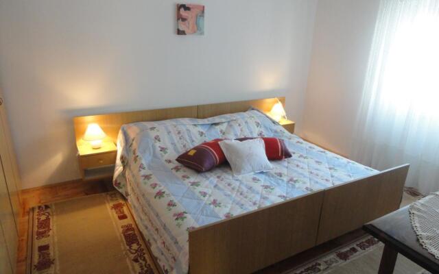 Apartment Tomi - with large terrace (60m2): A1 Trogir, Riviera Trogir