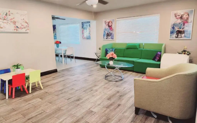 Ocean Breeze Apartment Huntington Beach