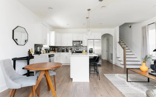 Beautiful 8beds/4ba Home in Nashville