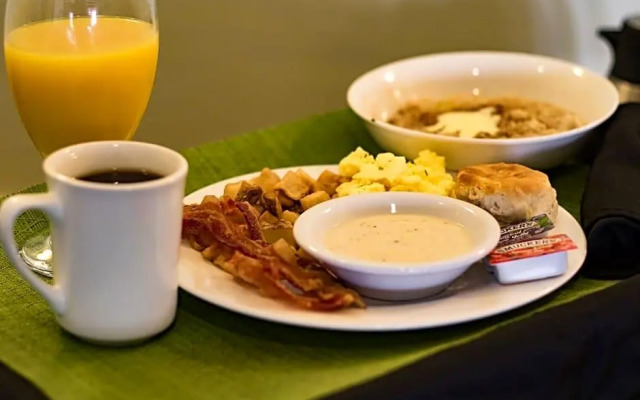 Holiday Inn Gainesville-Lanier Centre