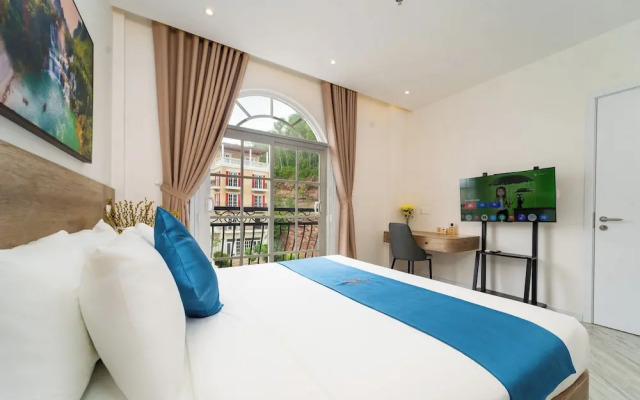 Novus Sol Hotel