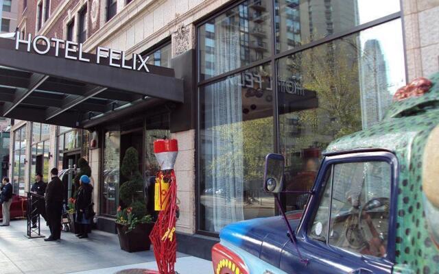 Hotel Felix River North/Magnificent Mile