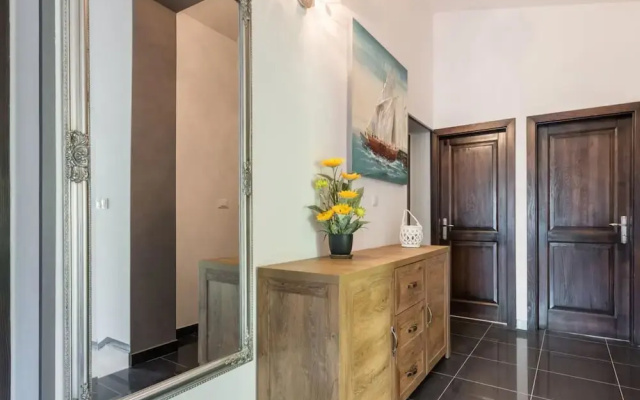 Enticing Villa in Ku?ine With Private Swimming Pool