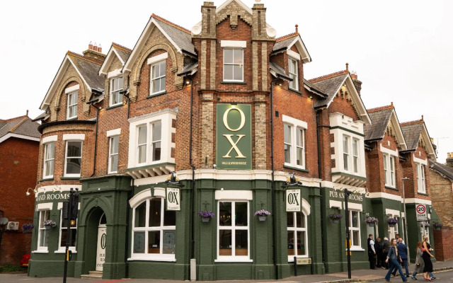 Ox Hotel Bar & Grill