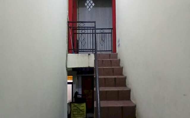 OYO 93861 Adinda Guest House Syariah