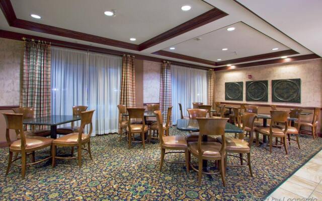 Holiday Inn Express Gas City by IHG