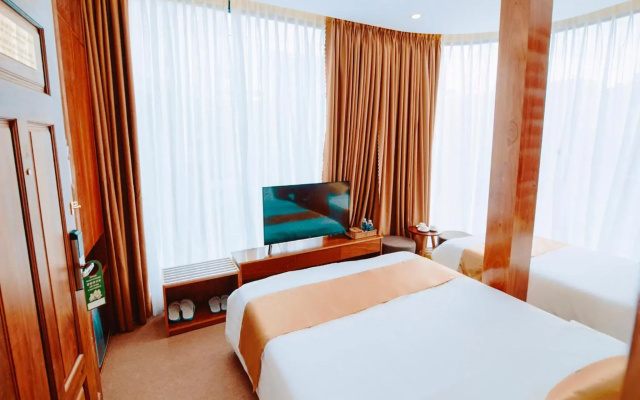 Mira Hotel