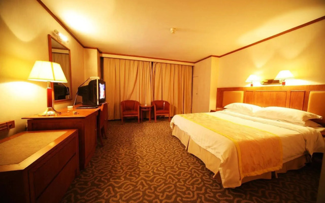 Century Plaza Qidu Hotel