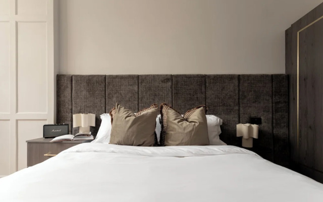 Moment Blythswood Street