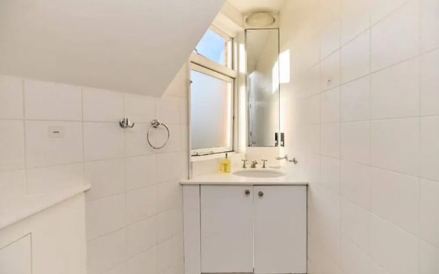 The Hampstead Getaway - Charming 5bdr Home With Conservatory