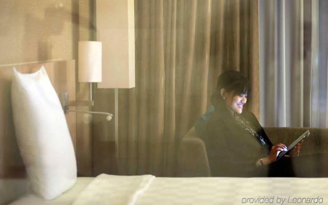 Novotel Surabaya - Hotel & Suites