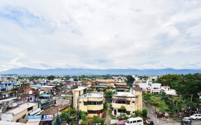 FabHotel Mayank Residency