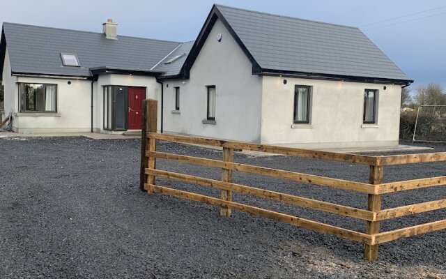 Stunning 3-Bed House in Kinnegad