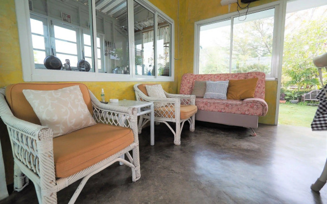 Baan Parinda (Pompom Home)