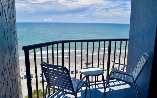 Schooner II Beach and Racquet Club