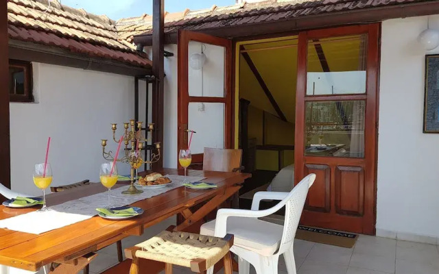 Mama's & Papa's house