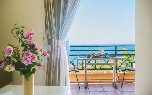 Nanakis Beach Hotel