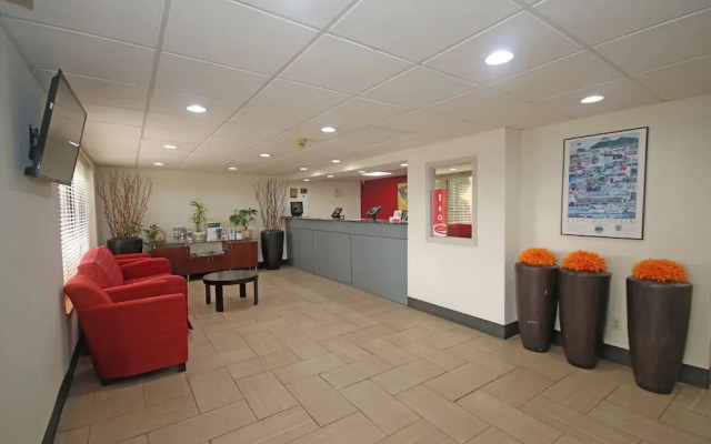 Econo Lodge Pilot Mountain