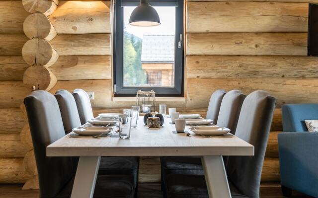 Lovely Chalet With Lush Green View in Carinthia