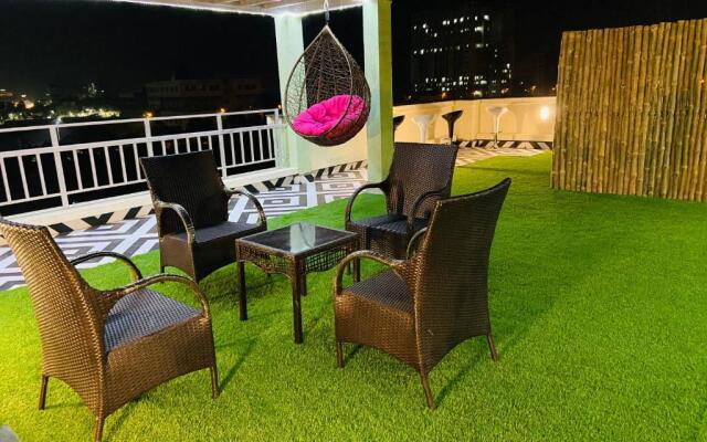 BluO Lake View 1BHK New Town - Terrace Garden, Gym