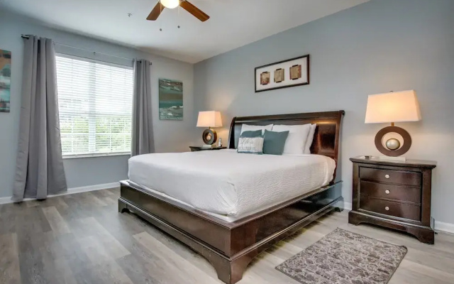 5049 Shoreway Loop #201