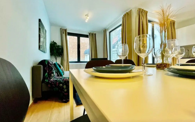 Luxury 2BR 2BA Near Fashion District by Oneluxstay