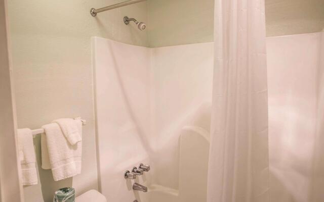 Econo Lodge Crystal Coast