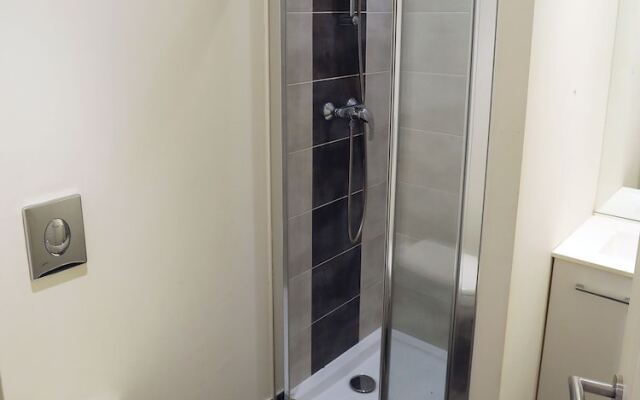 1bd Apartment Right Downtown