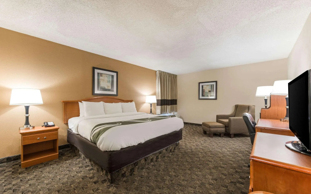 Quality Inn & Suites Portage Central