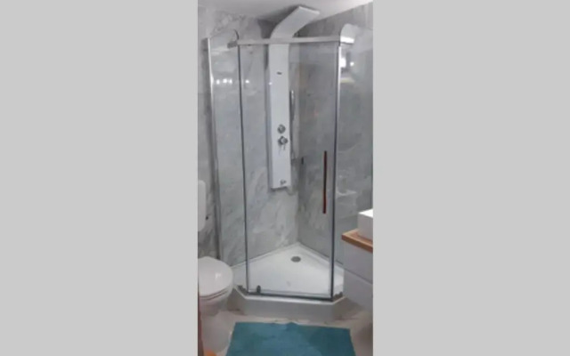 Studio with private terrace next to Cișmigiu