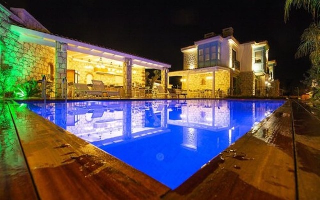 Amour Alacati Butik Otel