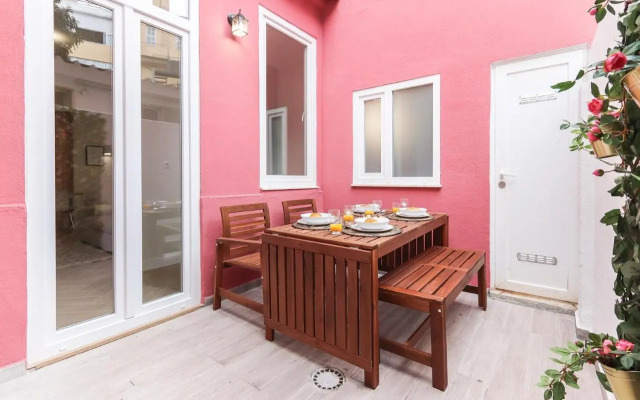 Vita Portucale ! Lisbon Design Apartment with Terrace
