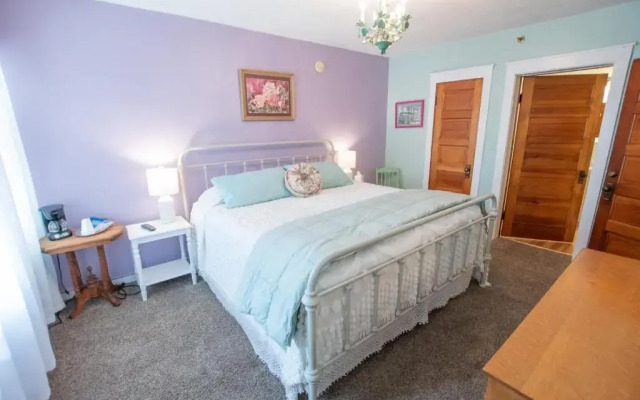 Terrace Inn and 1911 Restaurant